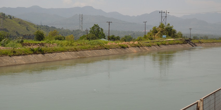 Sunder Nagar Lake is one of the most stunning tourist places to visit in Mandi for all.