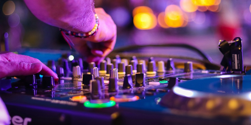 Sunkissed at La Cabana is one of the best places for New Year Events in Goa for all.