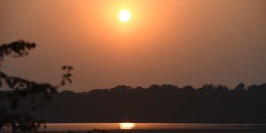 Panoramic view of the sunset in the city of new Delhi from the E-O-D adventure park