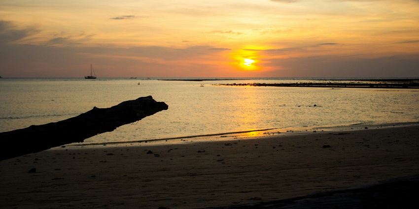 Enjoy sunset view at beaches, one of the amazing things to do in Phuket in November.