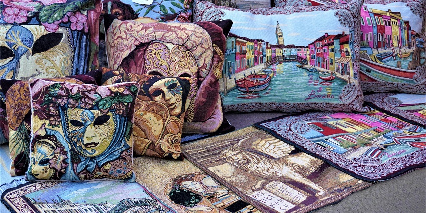 A glimpse of Surajkund Craft Mela, one of the top places to visit near Delhi in December.