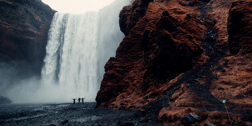 Surrounding areas of the waterfalls provide much relaxation and sightseeing opportunities.