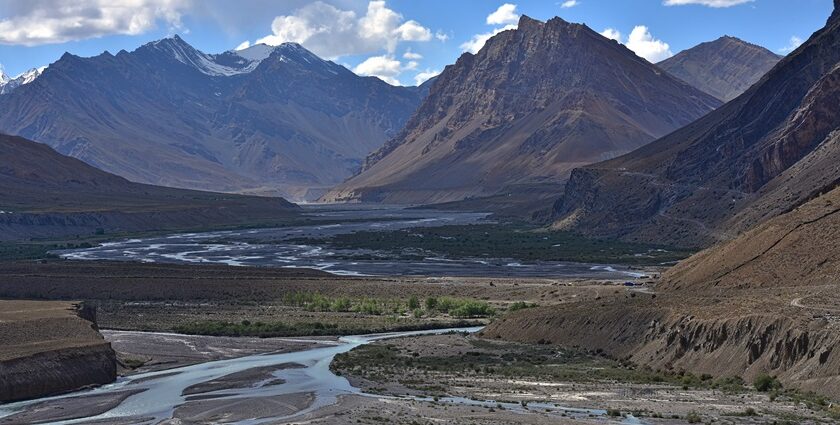 Gorgeous places to visit in Spiti include the Spiti river with a mesmerising backdrop.