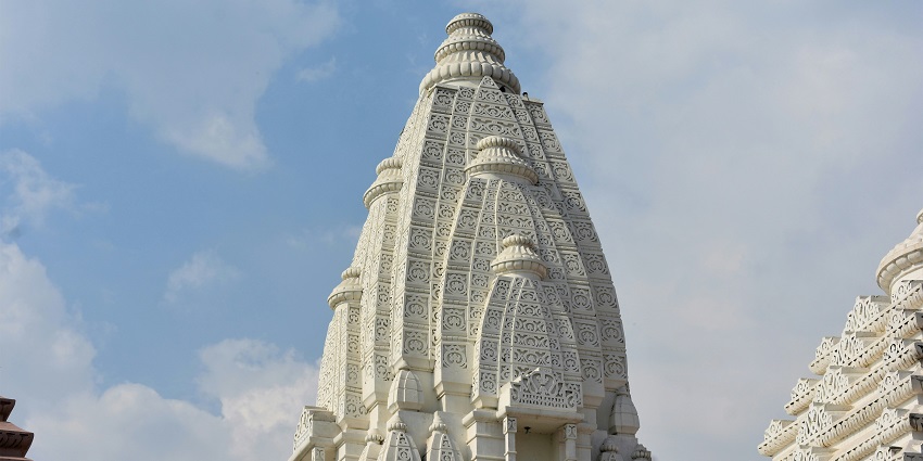 A glimpse of the Swarnagiri Maha Viharaya exuding old-world charm and serenity.