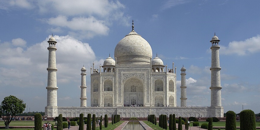 Taj Mahal is one of the most popular places to visit near Delhi with family.