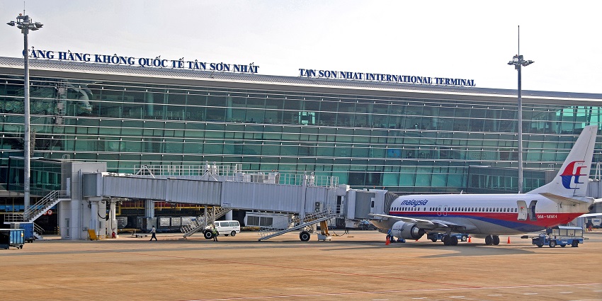 You can easily reach the War Remnants museum via Tan Son Nhat International Airport.