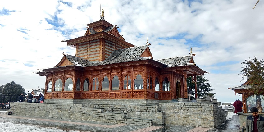 Tara Devi Temple is one of the attractions near Paonta Sahib that is located atop a hill