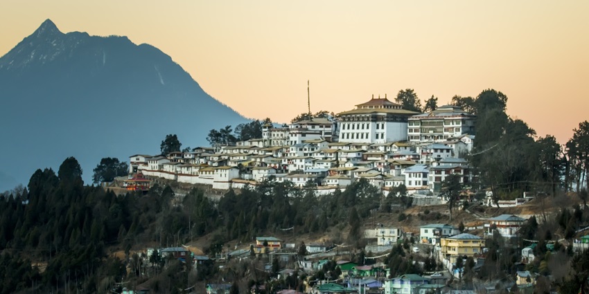 Explore the largest monastery in Arunachal Pradesh, India, the famous Tawang Monastery.