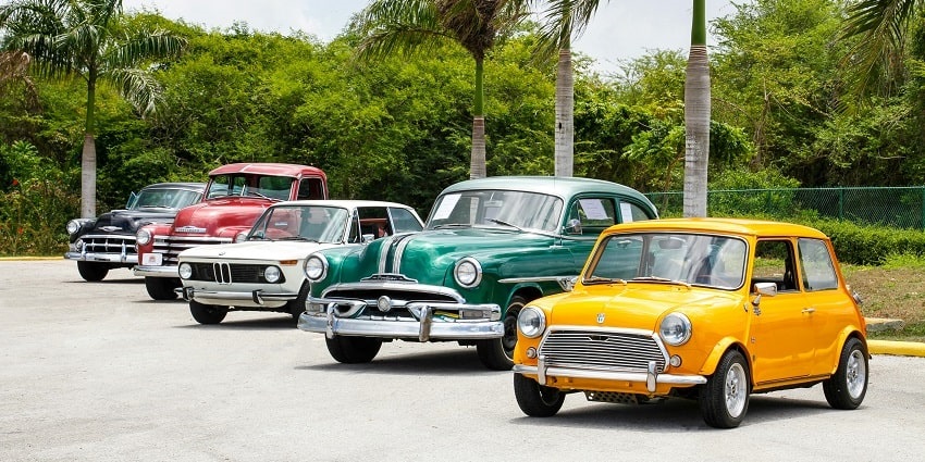 The best way to reach the attraction is via taxi or buses available in the vicinity.
