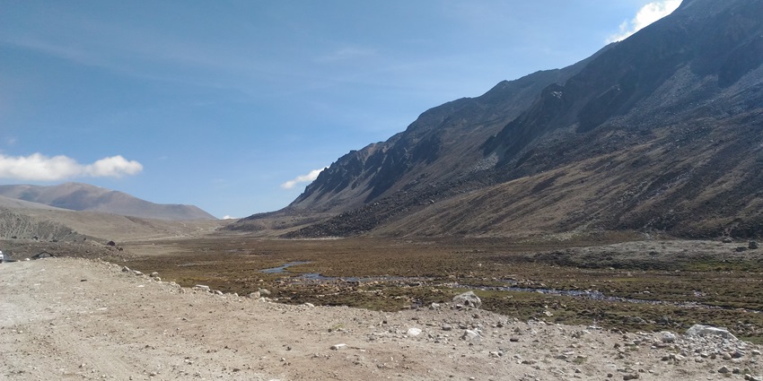 A picture of a cold desert with barren land. One of the best places to visit in Lachen