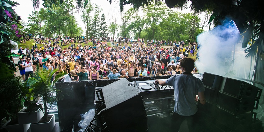 Snapshot from the music festival in the city—best place for New Year party in Himachal