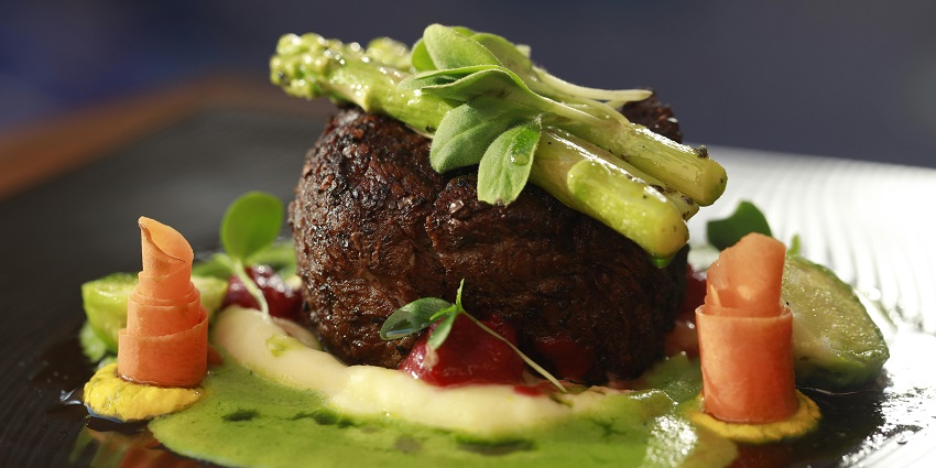 Savour the best foods of Srinagar, India, at the Chinar at The LaLiT Grand Palace.