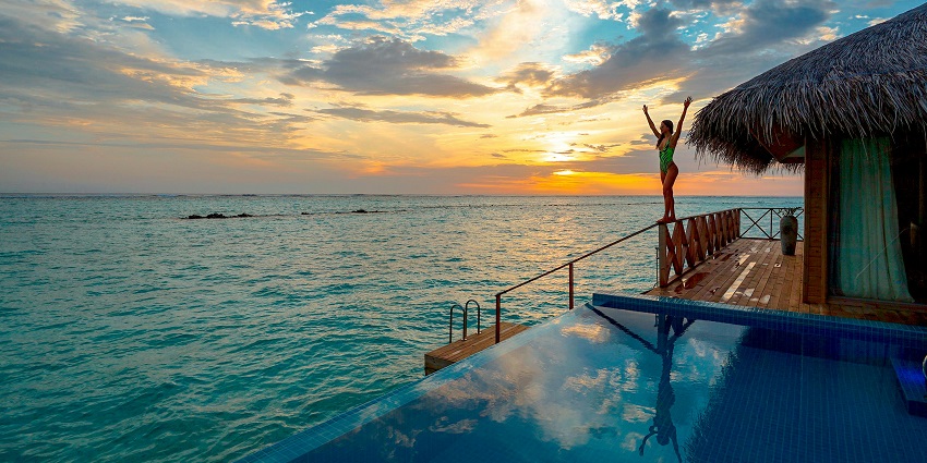 The Quiet Zone provides intense serenity and relaxation along with an infinity pool.