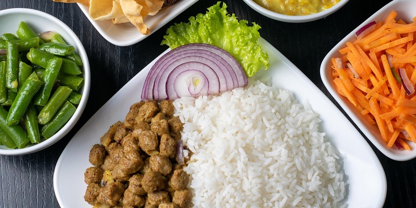 Try out the famous Kashmiri delicacies at the White Hotels - The Chinar & The Saffron.