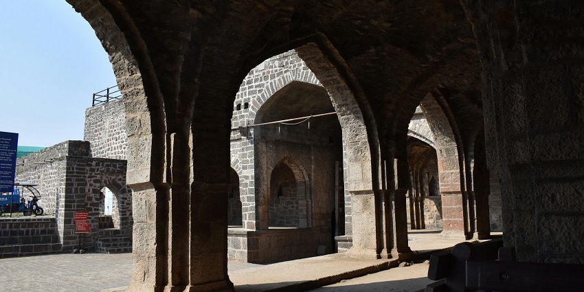 The inner architecture of the Bhaderwah Fort is a sight to behold with its wooden and stone structures