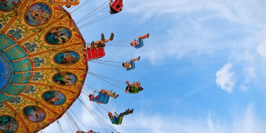Snapshot of the beautiful giant wheel ride in the adventure park new Delhi