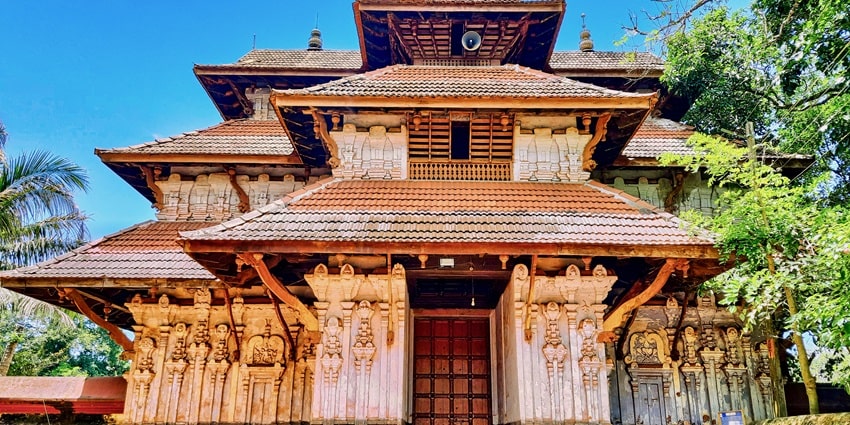 Thiruvanchikulam Mahadeva Temple is one of the ancient Shiva temples in the region.
