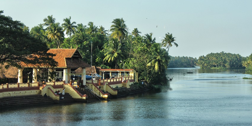 Thrissur is a beautiful city in Kerala with a highly rich cultural heritage, attracting tourists.