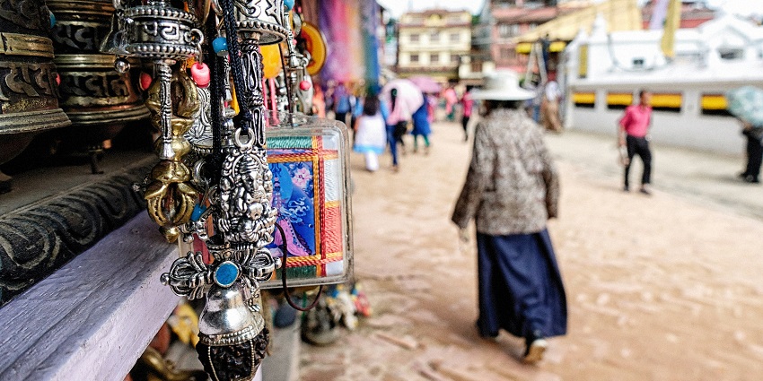Buy unique and incredible souvenirs from the Tibetan Handicrafts Center, Khajjiar