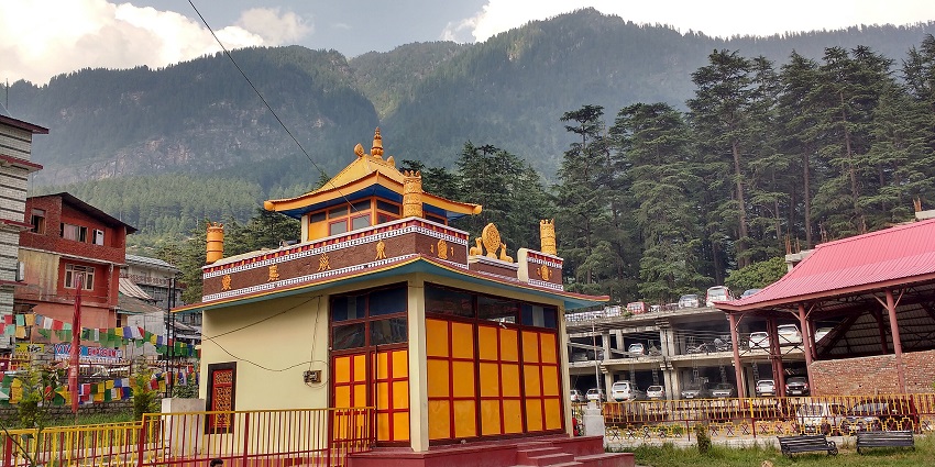 Image of the monastery at Manali is a shelter to hundreds of Buddhist knowledge seekers