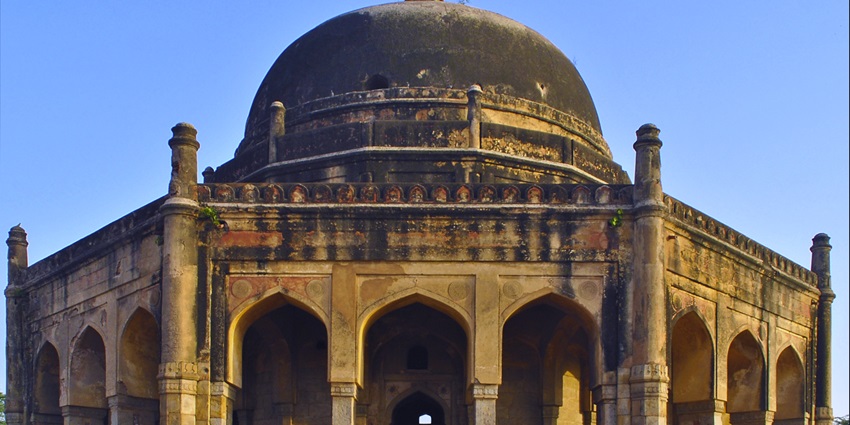 Scenic image of the Adham Khan Tombs in the new Delhi capital region