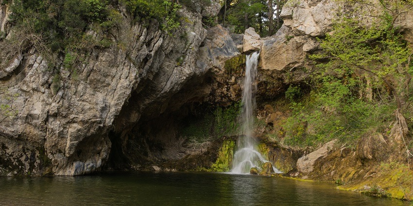 This waterfall is a popular site for picnic, sightseeing and relaxation.