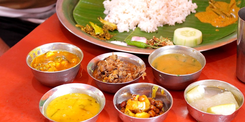 Try traditional Manipuri thali to enjoy the unique delicacy of the state during the trip.