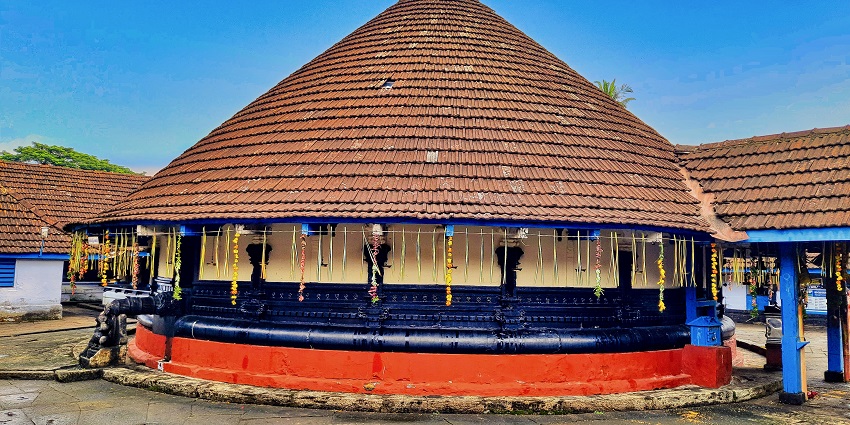 Visit Trikkandiyoor Shiva Temple which is very popular among multiple temples in Malappuram