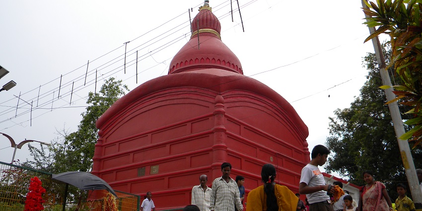 Tripurasundari Tеmplе, onе of thе 51 Shakti Pееthas, is a must-visit pilgrimage site.
