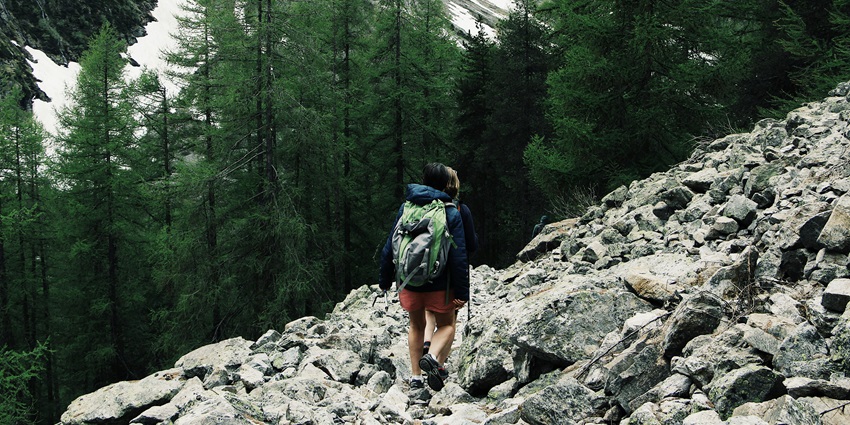 From day hikes to circuit trekking, there are many types of trekking in Meghalaya.