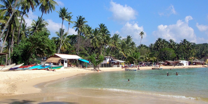Unawatuna Beach is one of the best beaches in Galle to explore for water enthusiasts