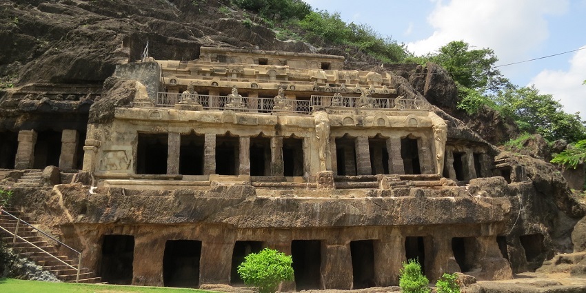 Explore the stunning Undavalli Caves, which is one of the things to do in Amaravati.