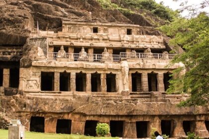 Undavalli caves are located in Vijayawada in the Guntur district of Andhra Pradesh.