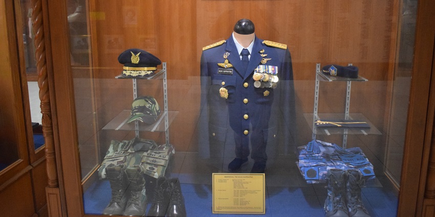 Looking at the uniforms and logos is one of the best things in Air Force Museum Shillong.