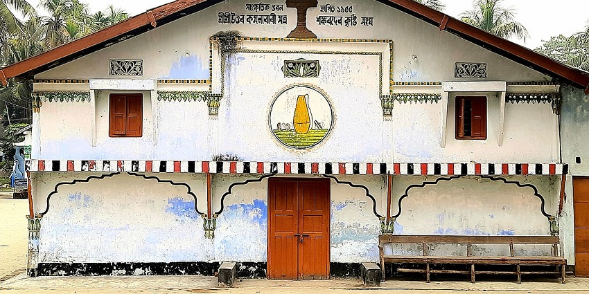 Beautiful photograph of the front of Uttar Kamalabari Satra–Places to visit in Majuli