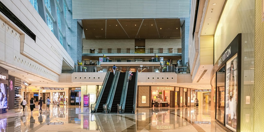 V2 Mall is one of the best places for shopping in Patna for brand conscious people