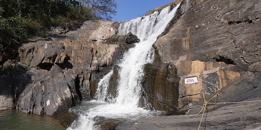 Visit the captivating Mankulam Waterfalls in Kerala on your next vacation with loved ones
