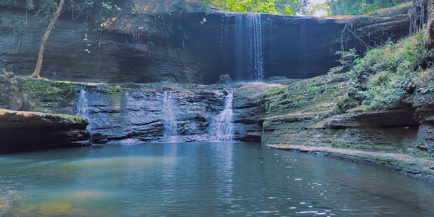 Enchanting view of the Vantawng falls, an ideal place near the park for nature lovers to escape