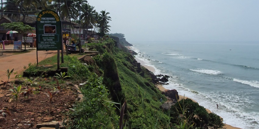 Varkala Cliff is a natural wonder where people come for calm and natural beauty.