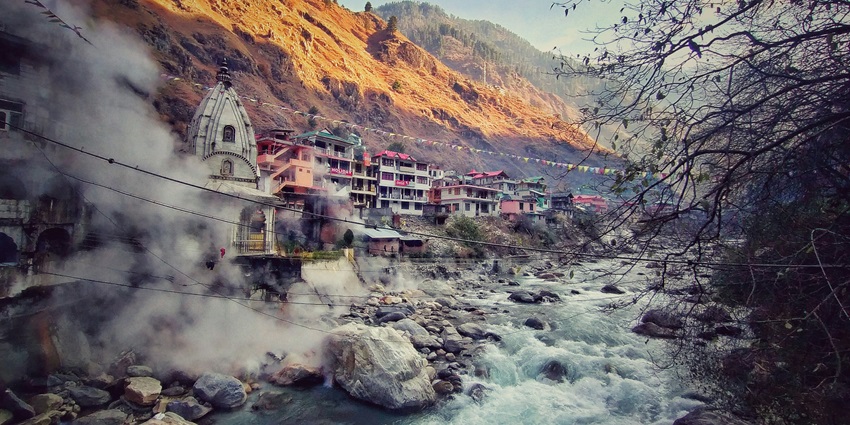While exploring the hill station, head to Vashisht Hot Water Springs and take a dip there.