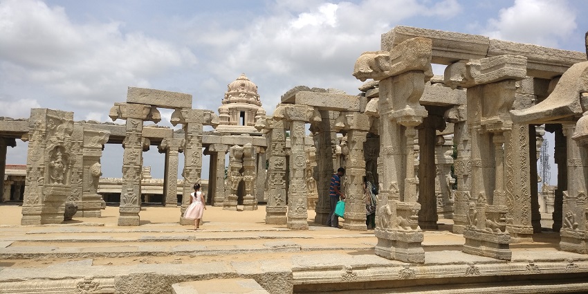  Veerbhara temple is a must visit destination, renowned for its intricate architecture and historical significance