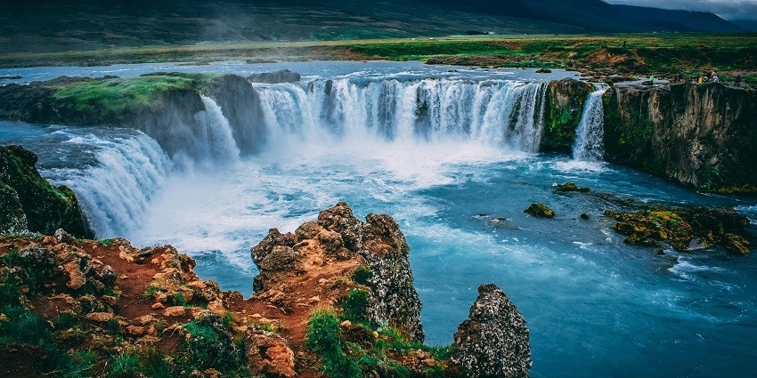 Veyilingala Kona Waterfalls is one of the scenic places to visit in Andhra Pradesh.