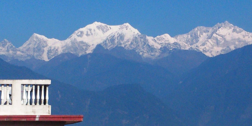 Hotels around the Pangolakha wildlife sanctuary offer many leisurely facilities to ensure a comfortable stay