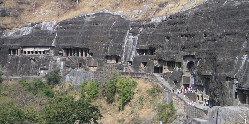 Besides exploring Undavalli Caves, there are other things to do in and around the place.