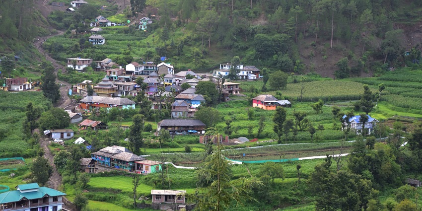 A panoramic view of the beautiful village situated amidst the valleys of Pir Panjal Range