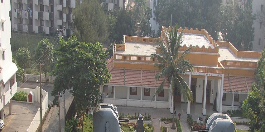 Visakhapatnam museum has an extensive collection of prehistoric fossils, sculptures, and coins.