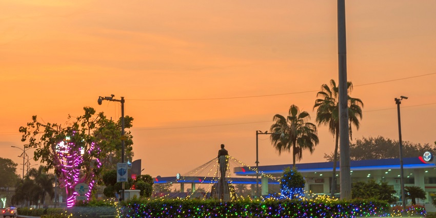 The city of Visakhapatnam houses Bavikonda Ancient Buddhist Monastery in its suburbs.