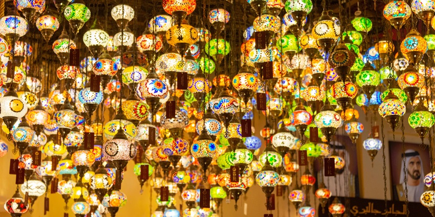 Explore Bhagirath Palace, one of the significant markets of chandni chowk