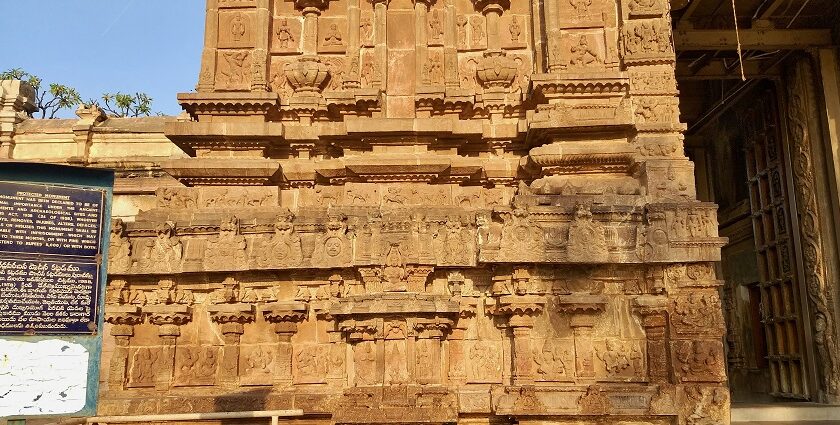 Vontimitta Temple is a Hindu temple where the devotees of Rama come to pay their respects