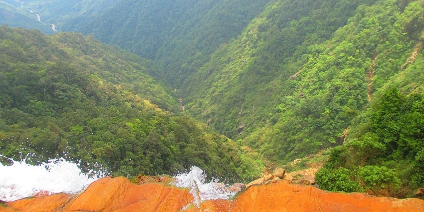Wah Kaba Falls are ideal for nature walks and capturing photographic moments.